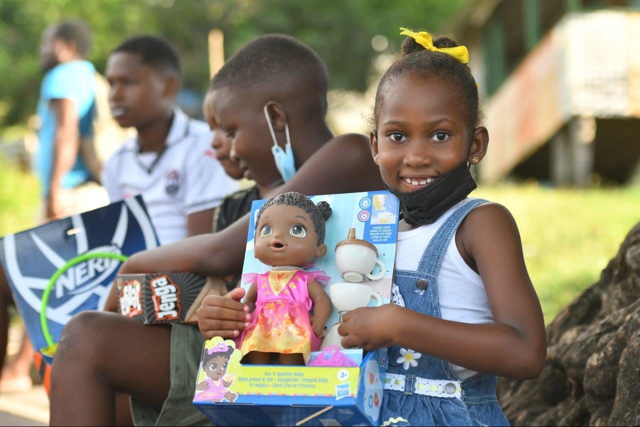 Sandals Foundation Brings Joy to Children for the Holidays